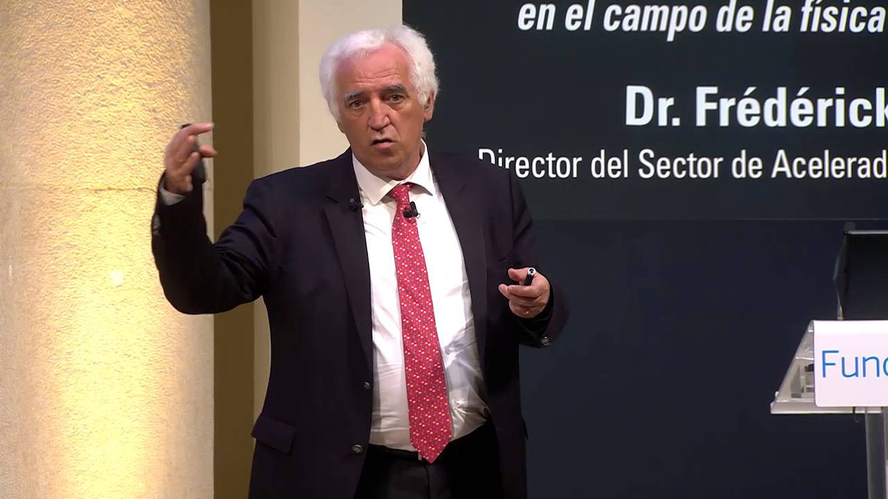 Conferencia-de-Frédérick-Bordry-director-del-Sector-de-Aceleradores-y-Tecnología-CERN