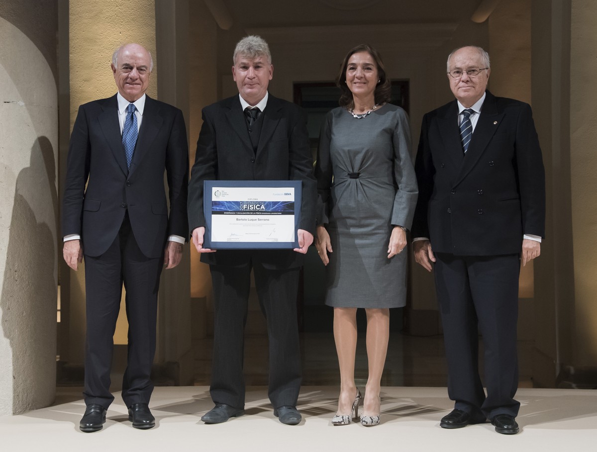 Ceremonia_Premios_Fisica_2017_Bartolo_Luque