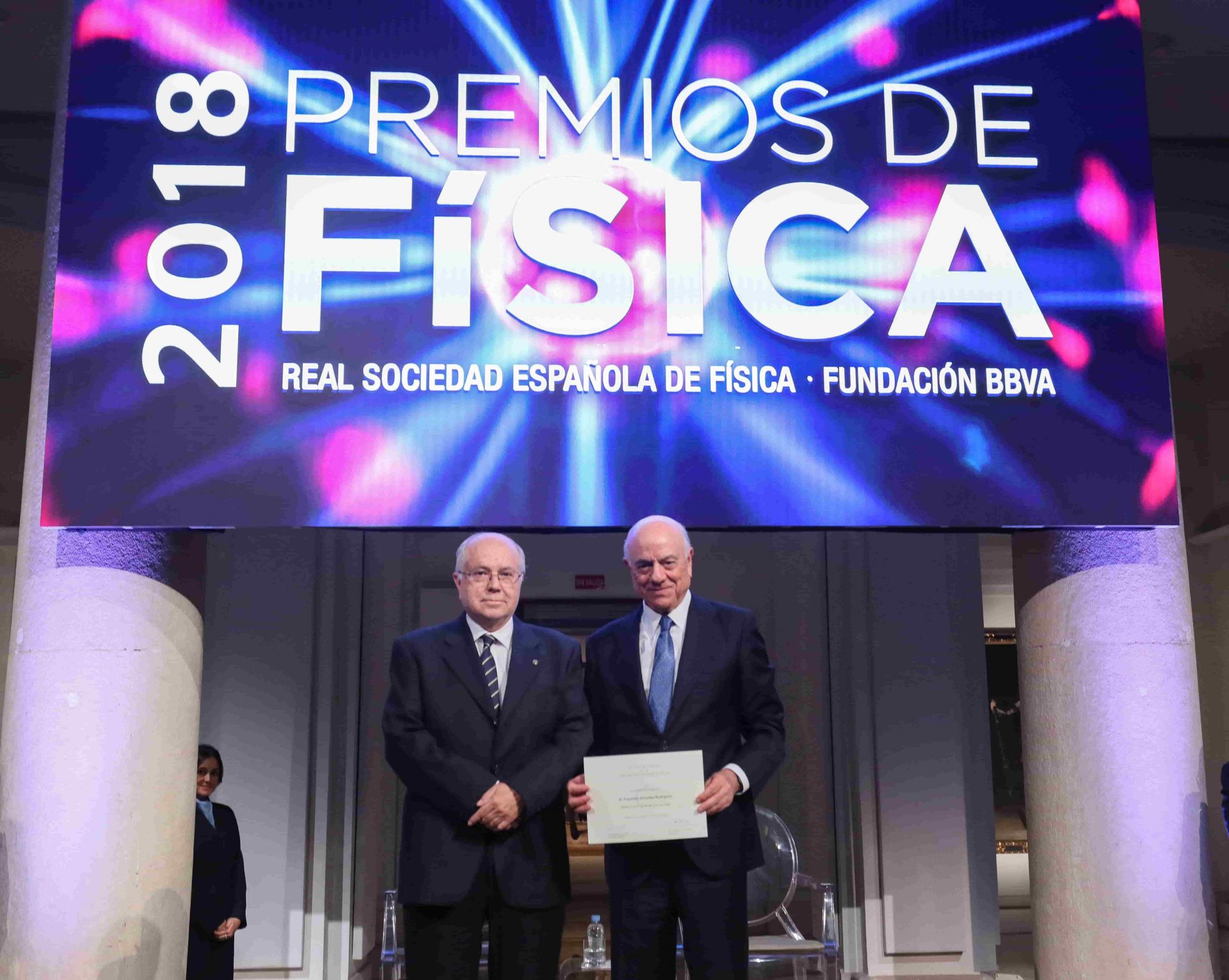 ceremonia_premios_fisica_diploma