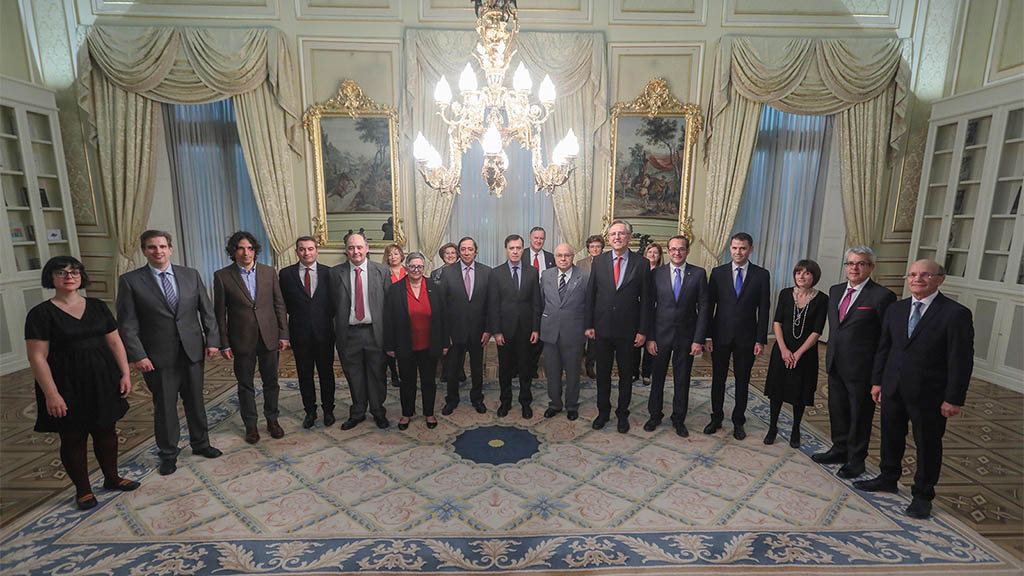 PREMIOS FISICA 2019 1024×576