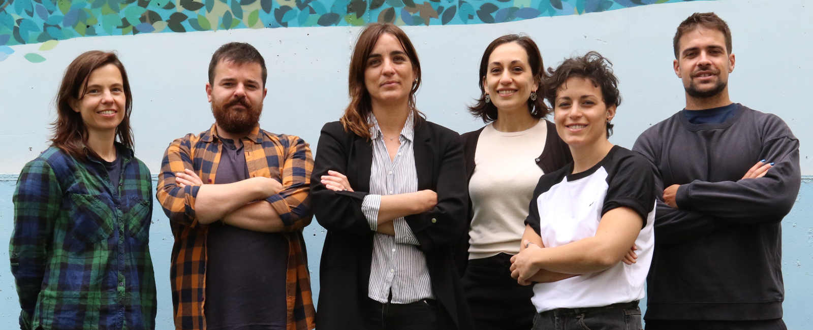 Nuria Montserrat, profesora de investigación ICREA en el Instituto de Bioingeniería de Cataluña (IBEC), junto con su equipo.