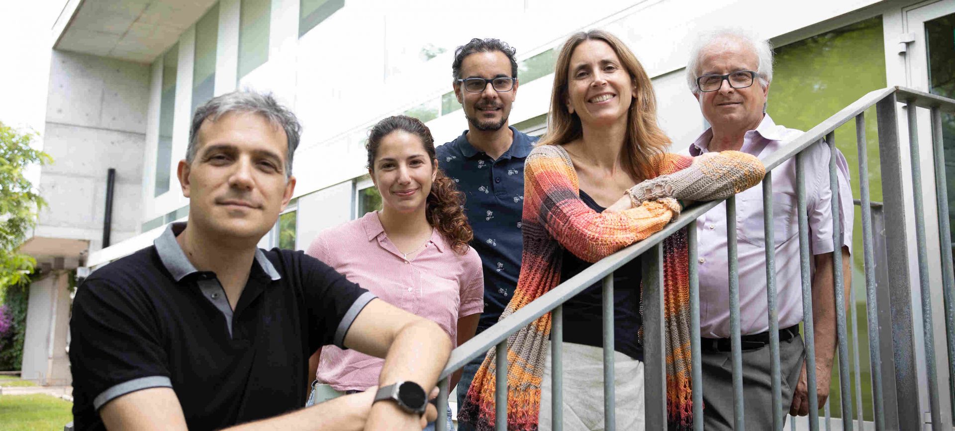 Clara Prat Soler Una plataforma abierta para predecir la evolución de casos y nuevas olas