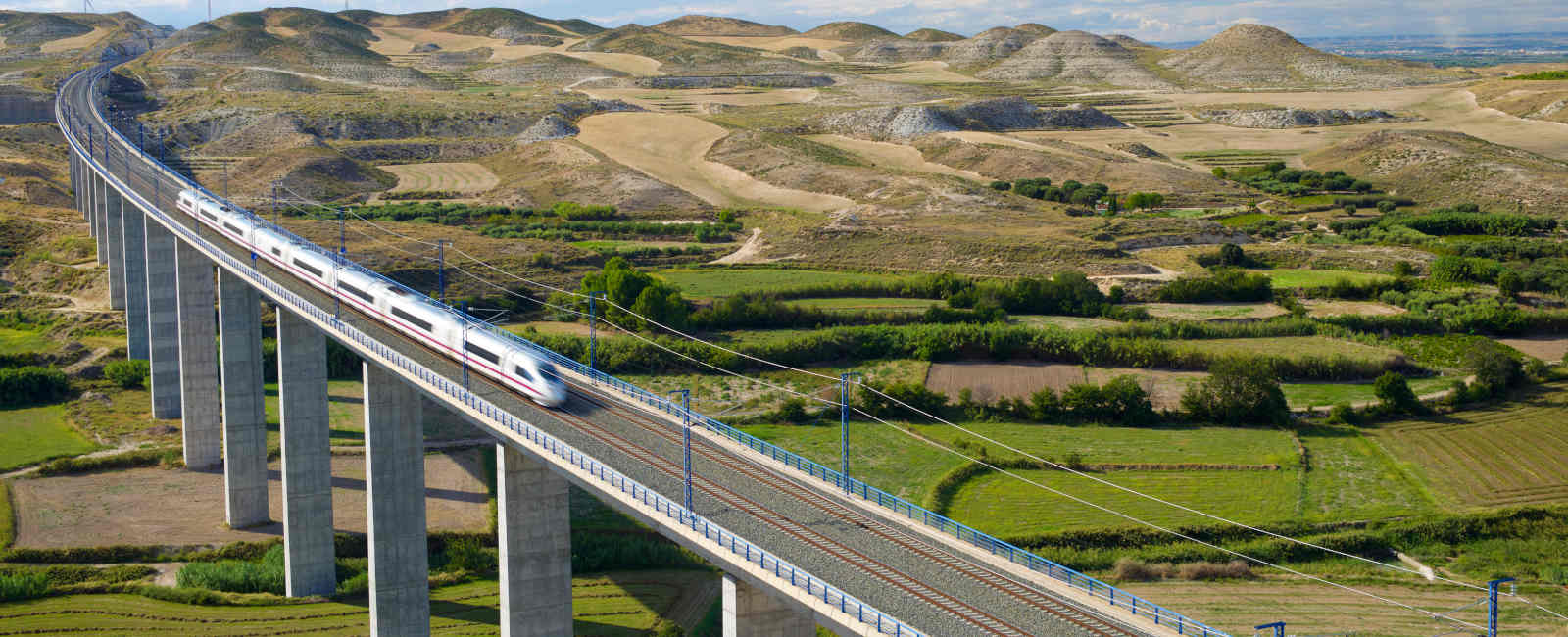 View,Of,A,High-speed,Train,Crossing,A,Viaduct,In,Roden,