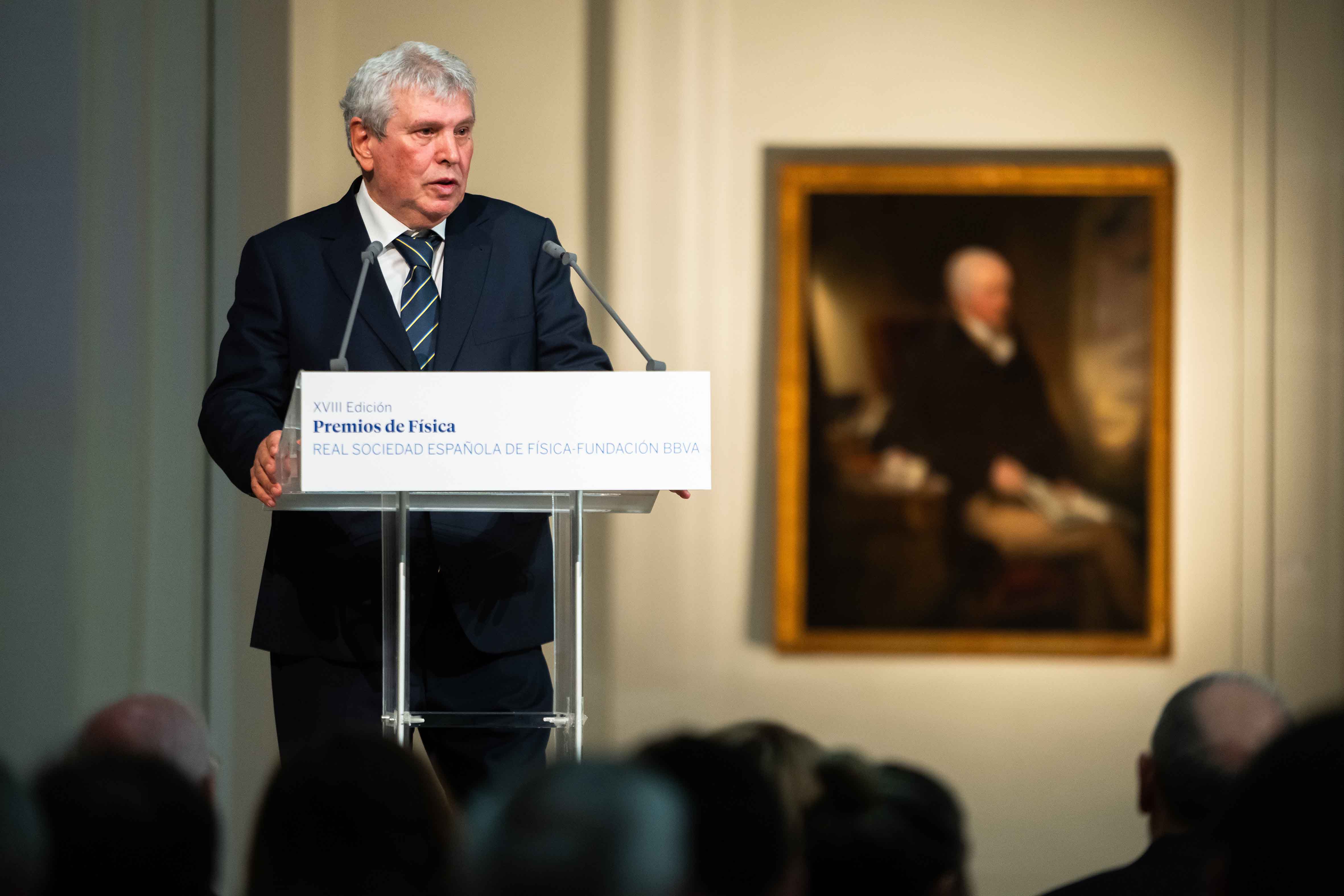 2025-12-04 Ceremonia Premios Fisica 013