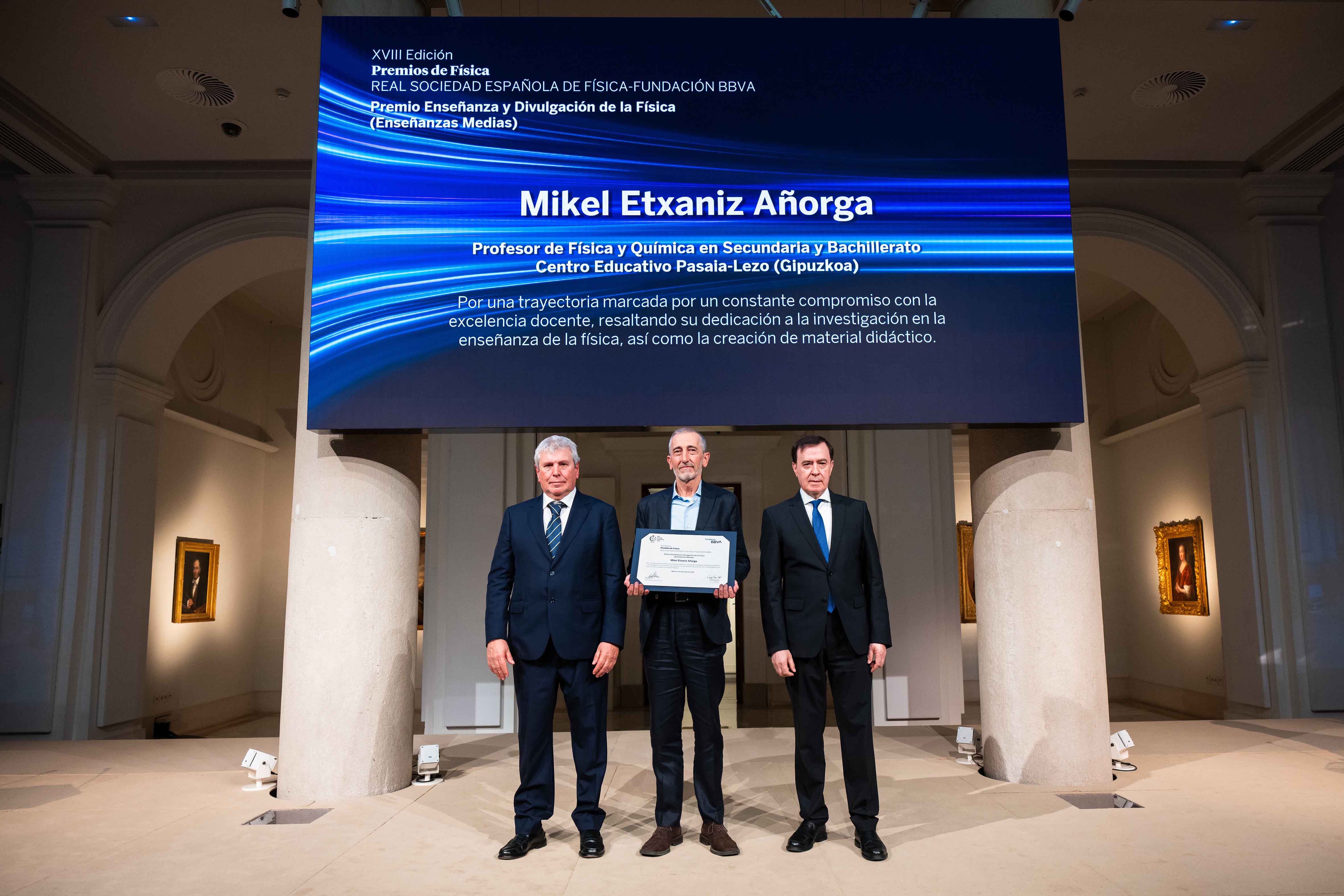 2025-12-04 Ceremonia Premios Fisica 024